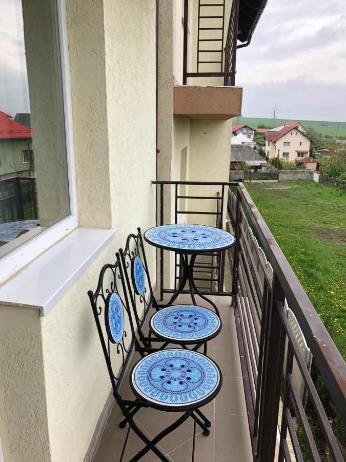 Апартаменты в Центр — 56 кв. м., спальни: 1, собственных ванных: 1 Сучава Экстерьер фото